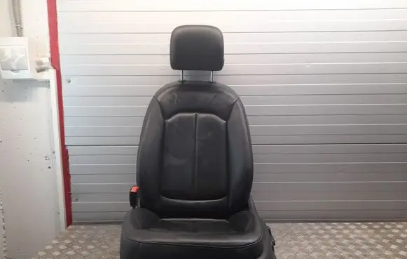 Audi Q7 4L Front driver seat 