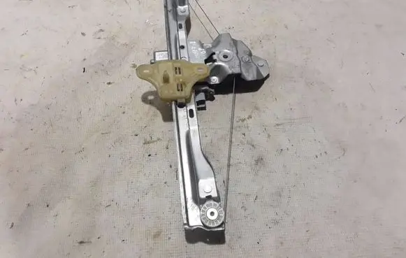 Smart ForFour II W453 Front window lifting mechanism without motor 807200925R