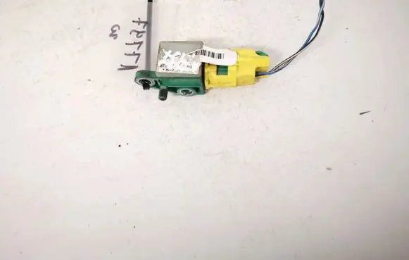 Volkswagen PASSAT B6 Airbag deployment crash/impact sensor 3c0909606