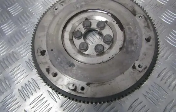 Volkswagen Polo Flywheel 030105271d