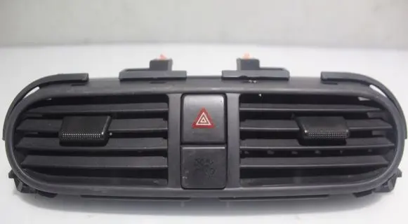 Suzuki Splash Dashboard air vent grill cover trim 
