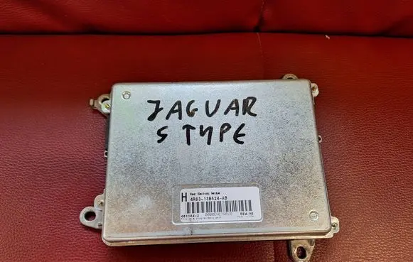 Jaguar S-Type Comfort/convenience module 4R8313B524AB 0611042 0000EEE706V8