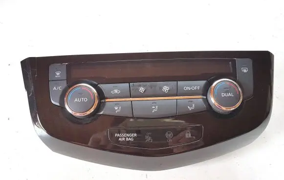 Nissan Qashqai Air conditioner control unit module 275004EA0A