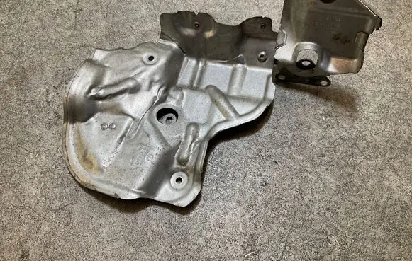 Audi A4 S4 B9 Heat shield in engine bay 04E253041L