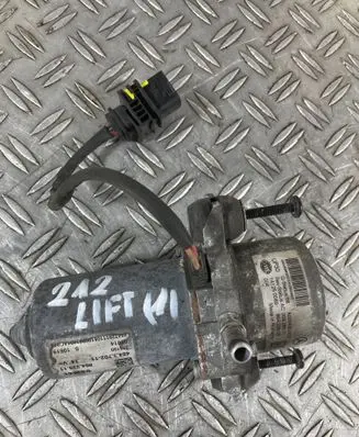 Mercedes-Benz E W212 Vacuum pump A0004302832 86422823 00928617