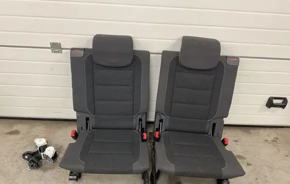 Volkswagen Touran II Third row seats 