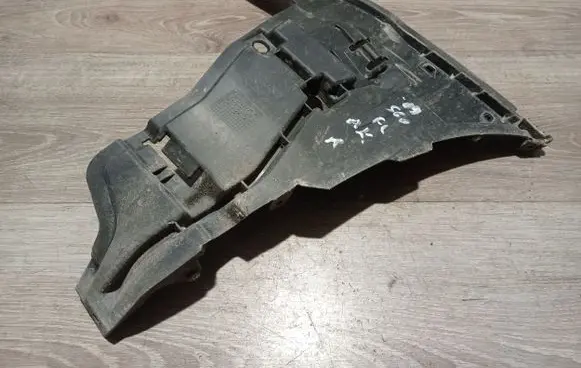 Volvo S60 Front bumper mounting bracket 08693181 BP3EA