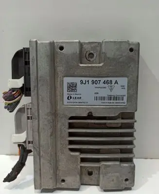 Porsche Taycan 9J1 Gateway control module 