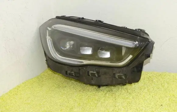 Mercedes-Benz GLA H247 Headlight/headlamp 2479064205