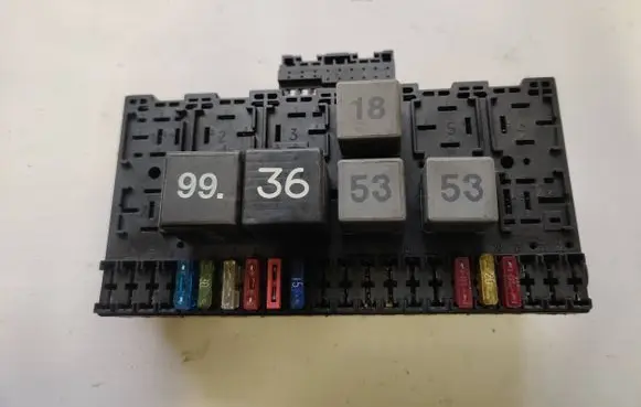 Volkswagen Multivan T4 Fuse box set 357937039