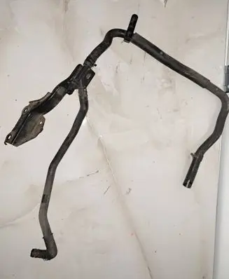 Toyota Avensis T270 Engine coolant pipe/hose 922592