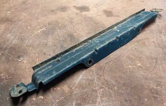 Jeep Grand Cherokee (WJ) Radiator trim 52079971AA