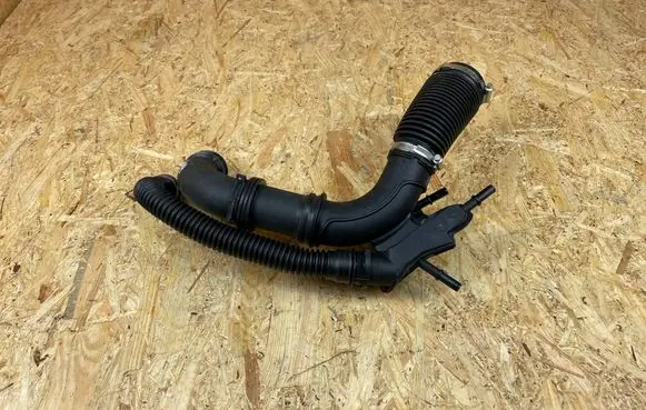 Mercedes-Benz GLB x247 Intercooler air guide/duct channel 3019082Z15