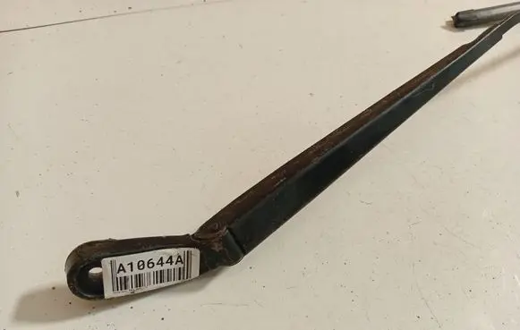 Volkswagen Polo IV 9N3 Front wiper blade arm 601955410C