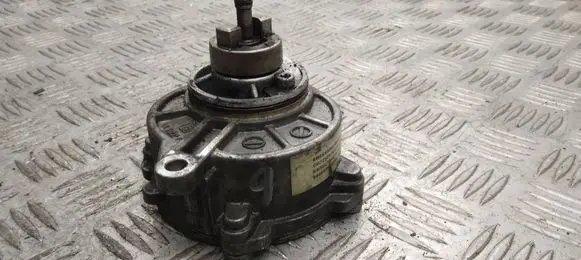 Mercedes-Benz E W211 Vacuum pump A6462300265