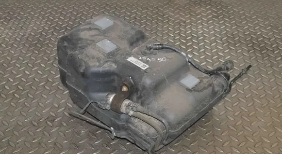 BMW 4 F36 Gran coupe AdBlue liquid reservoir 7399413