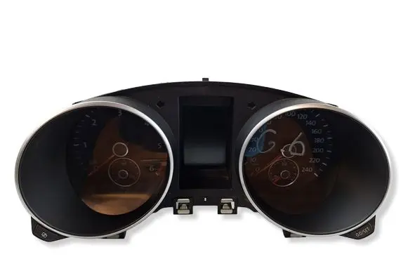 Volkswagen Golf III Speedometer (instrument cluster) 5K0920871A