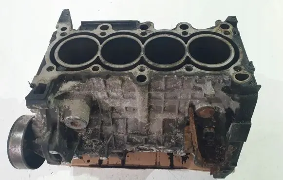 Honda CR-V Engine block r20a2
