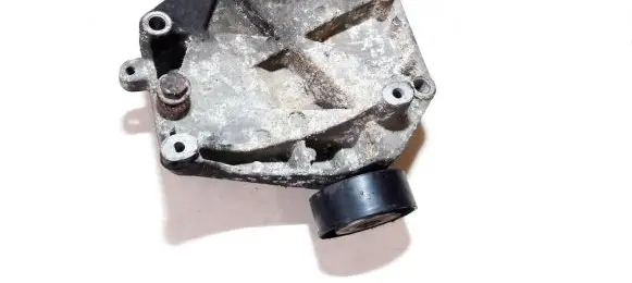 Opel Vectra C Engine mounting bracket 55187675