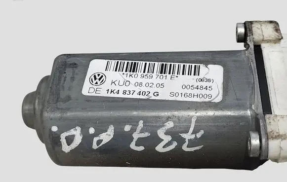 Volkswagen Golf V Front door window regulator motor 1K4837402G