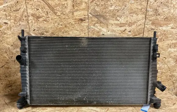 Volvo V50 Coolant radiator 3M5H8005TL