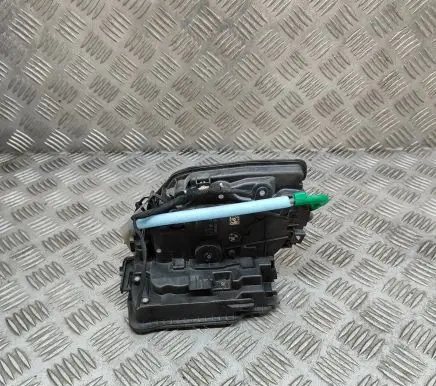 BMW X3 G01 Rear door lock 7473160