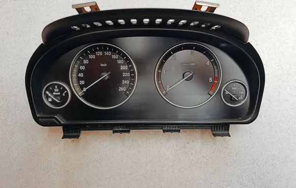 BMW 5 F10 F11 Speedometer (instrument cluster) 922761401 1000027297 2059571