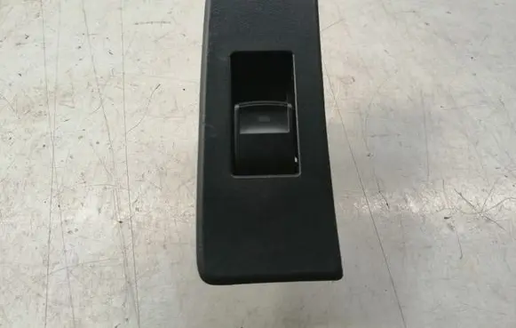 Toyota Verso Electric window control switch 8481005070