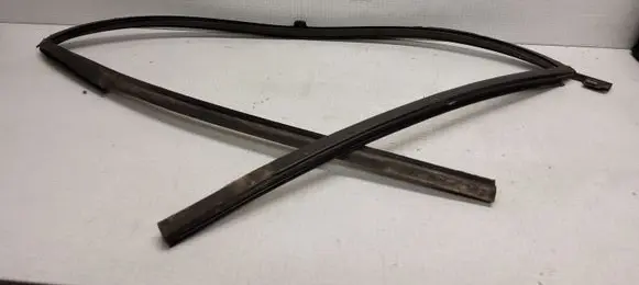 Chrysler Town u0026 Country IV Rubber seal front coupe door window 