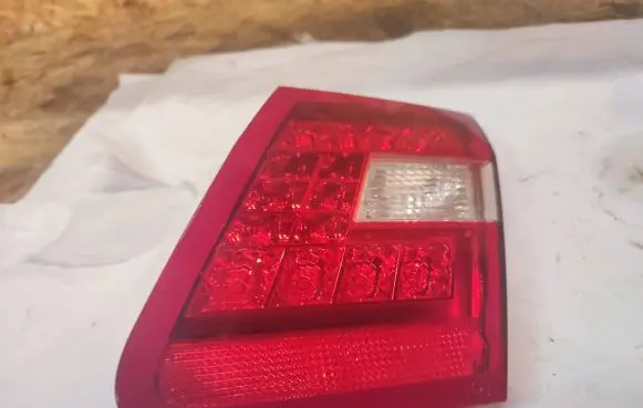 Mercedes-Benz E W212 Tailgate rear/tail lights A2129060258 483522 778002
