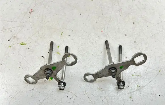 Fuel Injector clamp holder