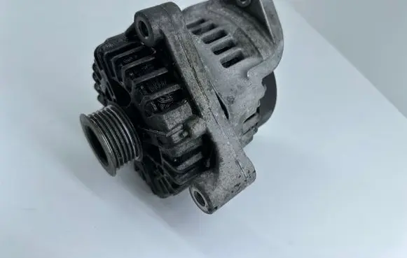 BMW X1 E84 Generator/alternator 7802261 FG1AS019 2543461D
