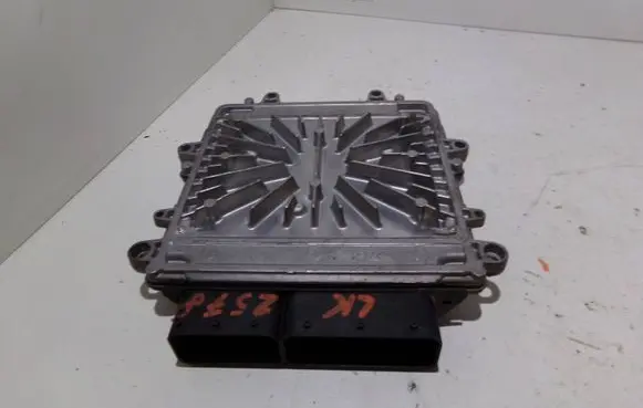 Volvo V70 Engine control unit/module 30729826A 0281012103 1039S10667