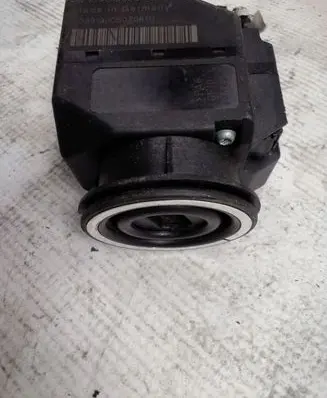 Mercedes-Benz E W211 Ignition lock 2105450208 33000301