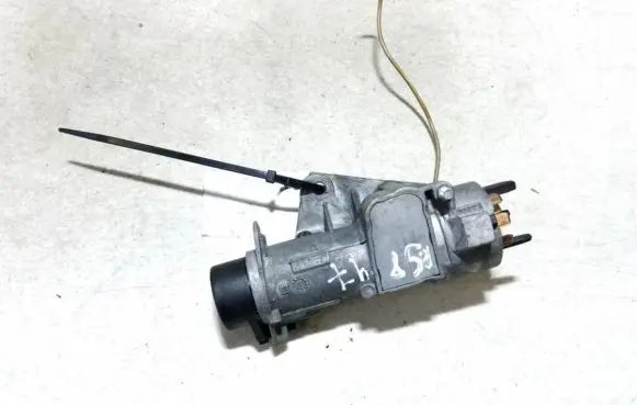 Volkswagen Golf IV Ignition lock contact 4b0985851c