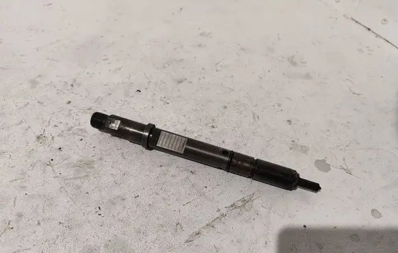Audi A6 S6 C5 4B Fuel injector 059130201D