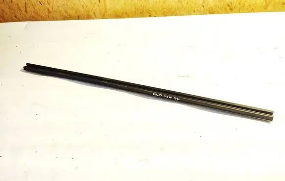Alfa Romeo Mito Front door glass trim molding 