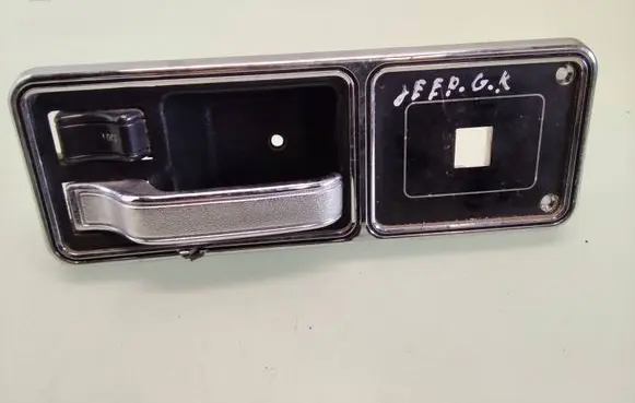 Jeep Cherokee XJ Rear door interior handle trim SW895500