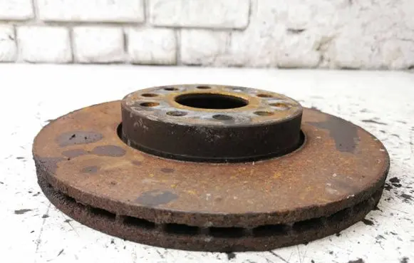 Volkswagen Golf Plus Front brake disc