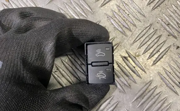Audi A3 S3 8P Alarm switch 4f0962109