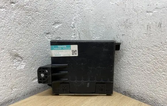 Toyota RAV 4 (XA30) Comfort/convenience module 8865042230 1776002673