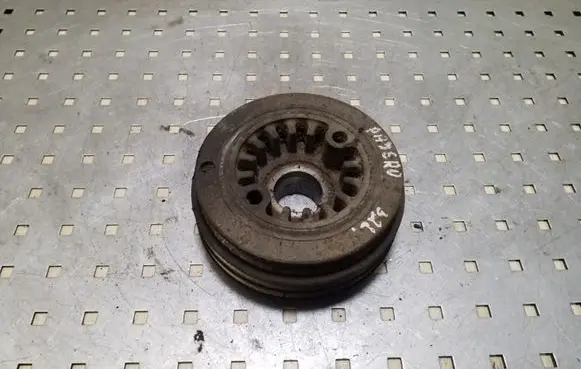 Mitsubishi Pajero Crankshaft pulley