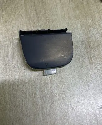 Mercedes-Benz E W213 Front tow hook cap/cover a2138858304