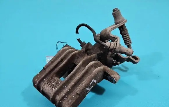 Rear brake caliper