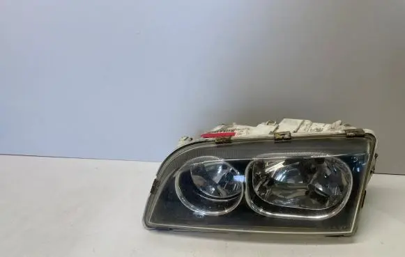 Volvo S40, V40 Headlight/headlamp 30899878