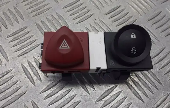 Renault Megane II Hazard light switch 82000095493