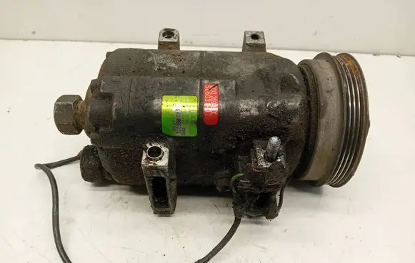 Volkswagen PASSAT B5 Air conditioning (A/C) compressor (pump) 8D0260805D 5062310500