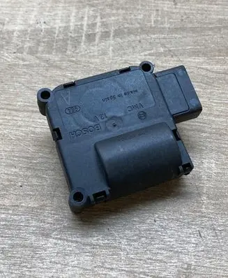 Seat Leon (1P) Air flap motor/actuator 4F0820511A 0132801359