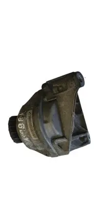BMW 5 E60 E61 Engine mount bracket 676108904 586309