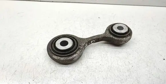 Rear control arm